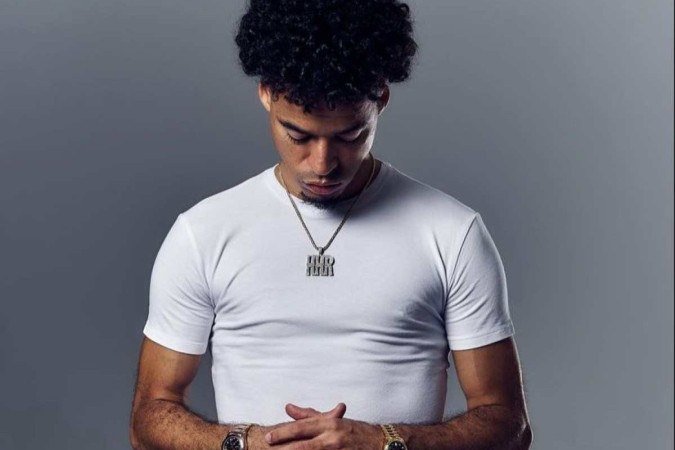 Rapper L7NNON acumula mais de 10 milhões de ouvintes mensais no Spotify - (crédito: Reprodução/ Instagram) Rapper L7NNON acumula mais de 10 milhões de ouvintes mensais no Spotify - (crédito: Reprodução/ Instagram)