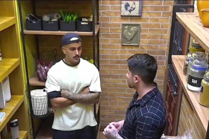 Yuri Meirelles se desculpou com Lucas Souza por atitudes homofóbicas contra o peão  -  (crédito: Reprodução PlayPlus)