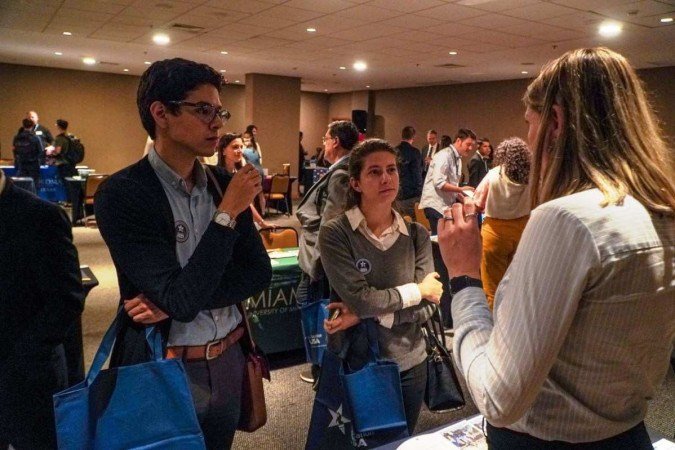 Feira oferece vagas de mestrado nos EUA para profissionais do direito em Brasília - (crédito: Divulgação/EducationUSA) Feira oferece vagas de mestrado nos EUA para profissionais do direito em Brasília - (crédito: Divulgação/EducationUSA)