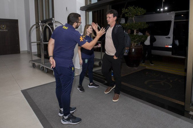 Diniz chega a Cuiabá e inicia preparação da Seleção Brasileira para duelo contra a Venezuela - (crédito: Joilson Marconne / CBF) Diniz chega a Cuiabá e inicia preparação da Seleção Brasileira para duelo contra a Venezuela - (crédito: Joilson Marconne / CBF)