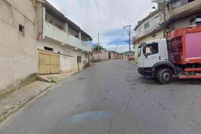 A PM foi acionada por moradores que reclamam do barulho, já que o som estava muito alto, e também pelo fechamento da rua, o que estaria tumultuando o trânsito na região - (crédito: Google Maps) A PM foi acionada por moradores que reclamam do barulho, já que o som estava muito alto, e também pelo fechamento da rua, o que estaria tumultuando o trânsito na região - (crédito: Google Maps)