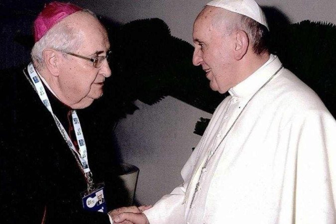 Dom Mauro Morrelli e o papa Francisco - (crédito: Divulgação/Vatican News) Dom Mauro Morrelli e o papa Francisco - (crédito: Divulgação/Vatican News)