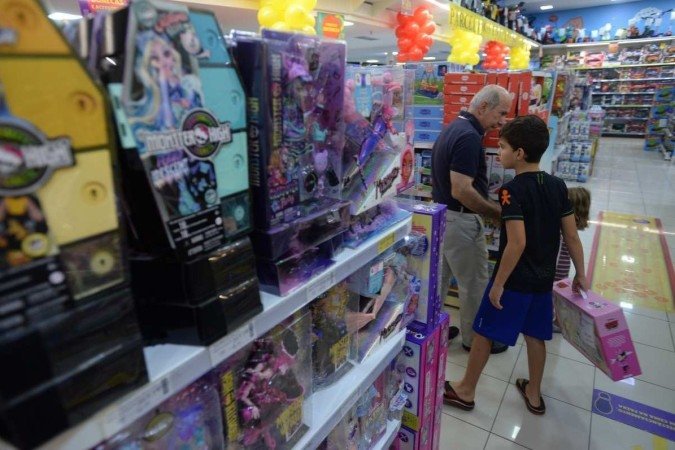 Bonecas e bonecos são procurados por 48% dos consumidores - (crédito: Minervino Júnior/CB/D.A.Press) Bonecas e bonecos são procurados por 48% dos consumidores - (crédito: Minervino Júnior/CB/D.A.Press)