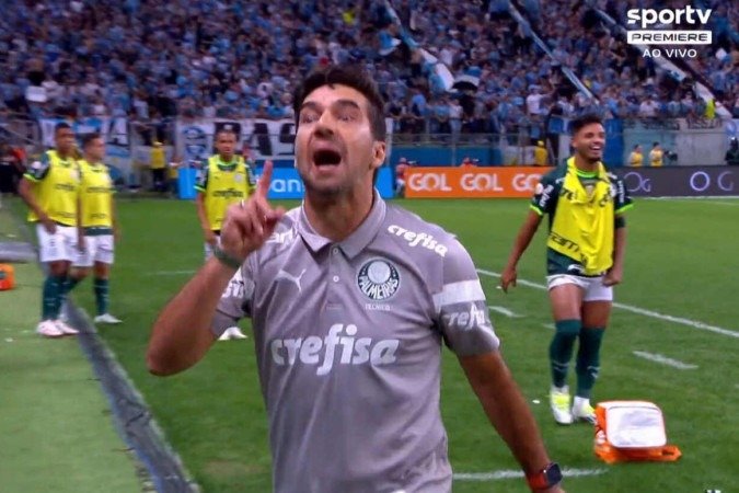 Abel é punido com dois jogos de suspensão por gestos de roubo em duelo com o Grêmio - (crédito: Reprodução/Premiere) Abel é punido com dois jogos de suspensão por gestos de roubo em duelo com o Grêmio - (crédito: Reprodução/Premiere)