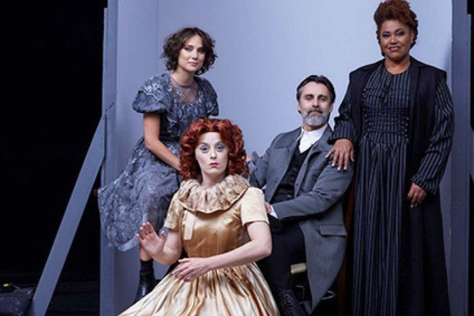 Elenco da peça 'Kafka e a boneca viajante'. - (crédito: Divulgação) Elenco da peça 'Kafka e a boneca viajante'. - (crédito: Divulgação)