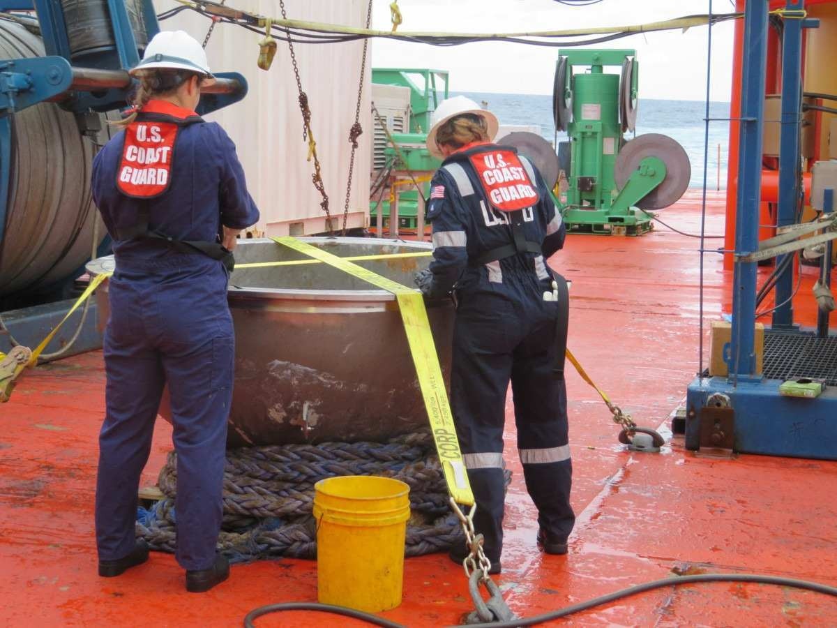 Submersível do Titanic: Guarda Costeira dos EUA recupera peças do Titan