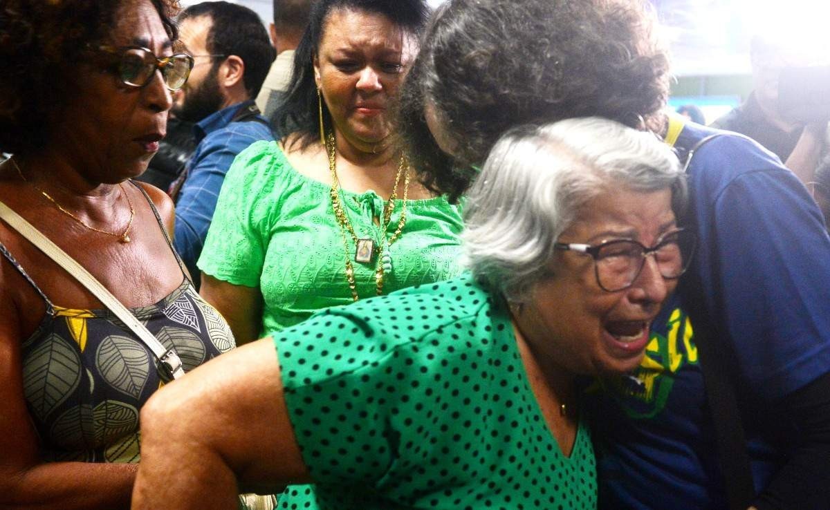 Brasileiros resgatados em Israel chegam a Brasília