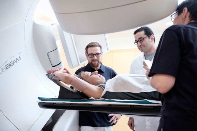 O tratamento é usado entre 60% e 70% dos pacientes oncológicos, segundo a Organização Mundial da Saúde - (crédito: UKRO/ Insel Gruppe) O tratamento é usado entre 60% e 70% dos pacientes oncológicos, segundo a Organização Mundial da Saúde - (crédito: UKRO/ Insel Gruppe)