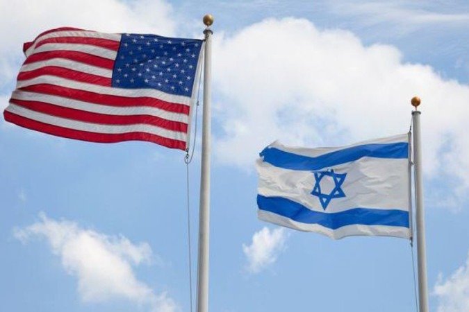 Em quatro dias de crise, Biden falou ao telefone três vezes com o primeiro-ministro de Israel, Benjamin Netanyahu - (crédito: Getty Images) Em quatro dias de crise, Biden falou ao telefone três vezes com o primeiro-ministro de Israel, Benjamin Netanyahu - (crédito: Getty Images)