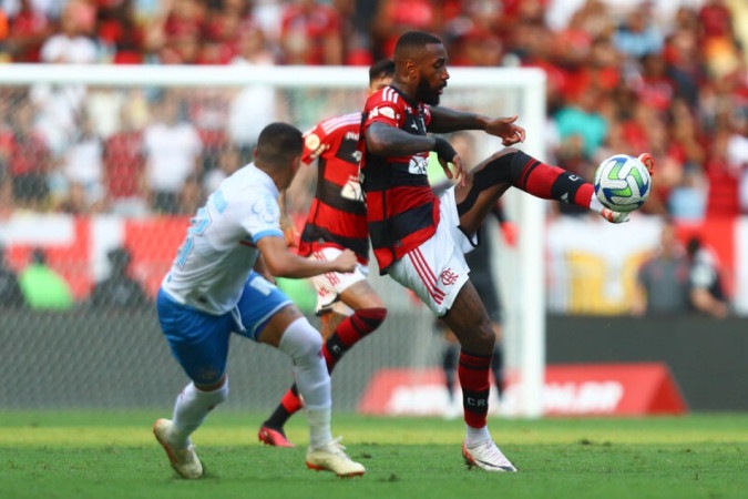 Gerson teve boas atuações nos últimos jogos do Flamengo depois de ser convocado por Fernando Diniz -  (crédito: Gilvan de Souza / CRF)