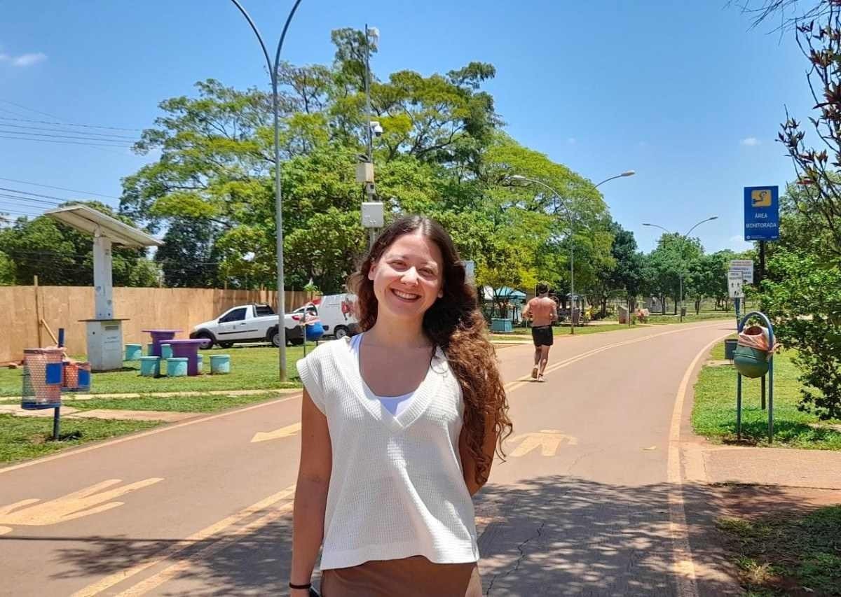 Maria Eduarda Cardoso aprecia a calmaria do parque