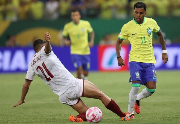 Vitor Silva/CBF