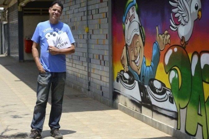 Professor da rede pública há mais de 30 anos, Wagner Macário de Carvalho passou a maior parte desse tempo à frente do CEM 4 de Sobradinho. Com uma gestão presente e aberta ao diálogo, conseguiu proporcionar novas perspectivas à juventude e às famílias na região