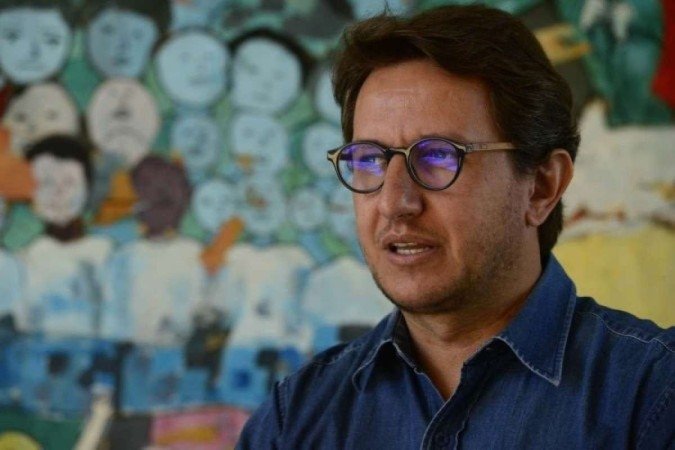 Professor e ex-diretor do CEM 404 de Santa Maria motiva estudantes e toda a comunidade a buscar o acesso à universidade por meio de aulões gratuitos