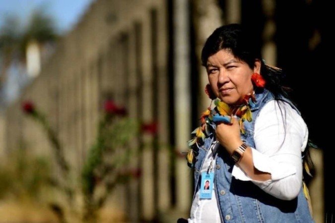 Primeira professora indigena da UNB. Na Foto Altaci Rubim, professora adjunta do LIP/IL/UNB