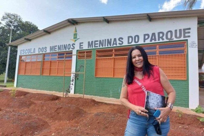 Amélia Cristina Araripe, Amelinha, diretora da Escola Meninos e Meninas do Parque. Coluna Nossos Mestres. 
