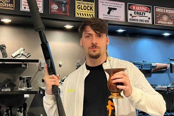 A publicação foi feita em resposta à decisão de Alexandre de Moraes de manter Bolsonaro sob monitoramento integral pela Polícia Penal do DF -  (crédito: Reprodução Instagram)