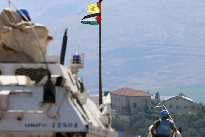 Hezbollah reitera apoio ao Hamas em conflito contra Israel - (crédito: Joseph EID / AFP) Hezbollah reitera apoio ao Hamas em conflito contra Israel - (crédito: Joseph EID / AFP)