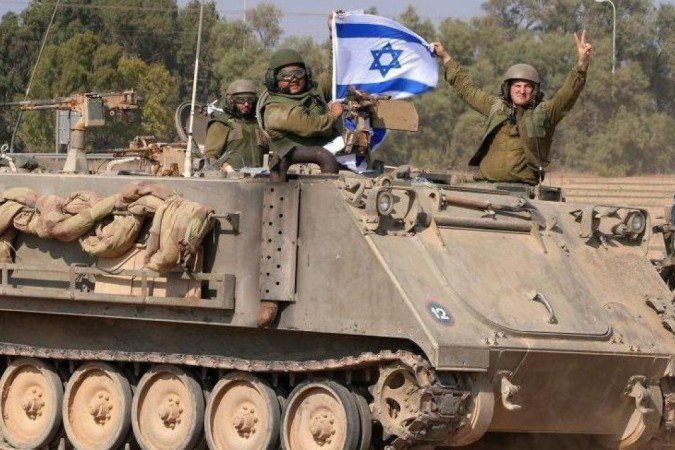 Israel está concentrando tropas e equipamentos militares perto da Faixa de Gaza -  (crédito: BBC)