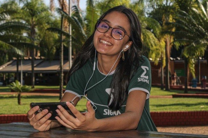 Maria Clara Oliveira: Maria Clara Oliveira: