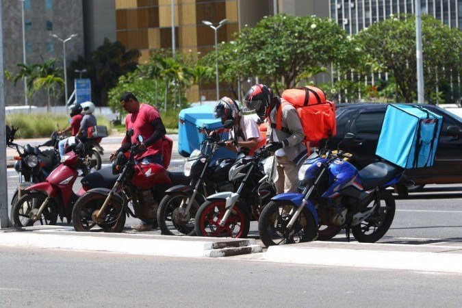 Em maio, o governo instituiu um Grupo Tripartite de Trabalho (GT) para discutir a regulação do trabalho de motoristas e entregadores intermediados por plataformas digitais - (crédito: Ana Rayssa/CB/D.A Press) Em maio, o governo instituiu um Grupo Tripartite de Trabalho (GT) para discutir a regulação do trabalho de motoristas e entregadores intermediados por plataformas digitais - (crédito: Ana Rayssa/CB/D.A Press)
