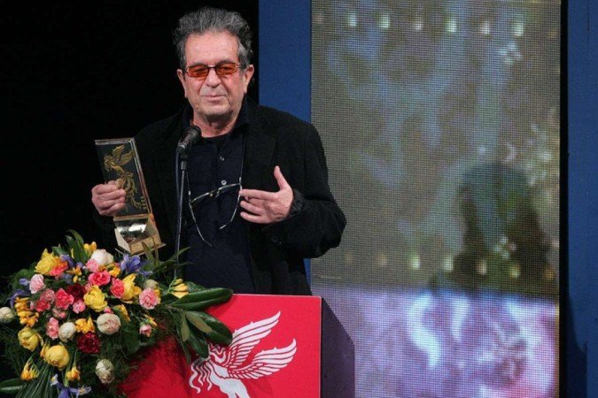 Cineasta iraniano Dariush Mehrjui e esposa são encontrados mortos em casa - (crédito: Agência de Notícias da República Islâmica) Cineasta iraniano Dariush Mehrjui e esposa são encontrados mortos em casa - (crédito: Agência de Notícias da República Islâmica)