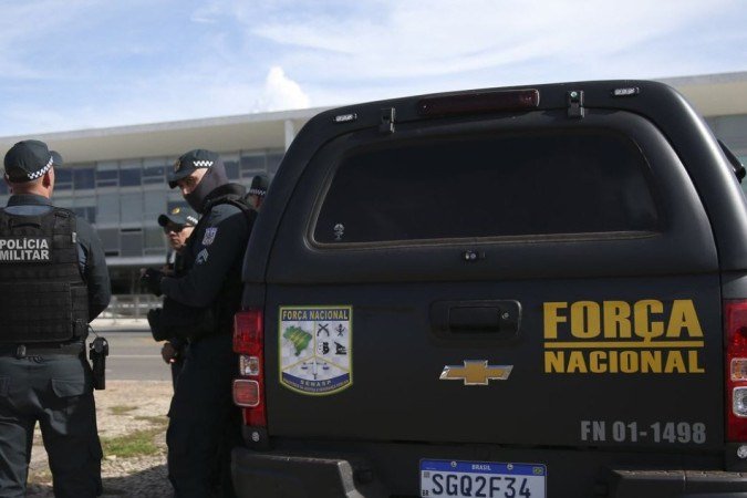 A atuação da Força Nacional foi pedida pelo governador Cláudio Castro, para ajudar as polícias estaduais nas ações contra criminosos durante a Operação Maré - (crédito: Jos.. Cruz/Ag..ncia Brasil) A atuação da Força Nacional foi pedida pelo governador Cláudio Castro, para ajudar as polícias estaduais nas ações contra criminosos durante a Operação Maré - (crédito: Jos.. Cruz/Ag..ncia Brasil)
