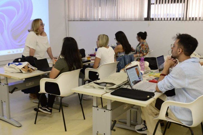  16/10/2023 Crédito: Marcelo Ferreira/CB/D.A Press. Brasil. Brasília - DF - Alunos do curso de Jornalismo na Prática. 