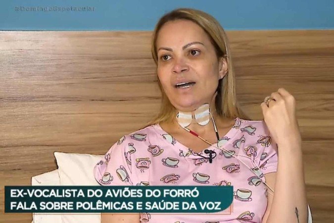 O uso do cigarro eletrônico levou a dados na voz da cantora, uma de suas marcas registradas - (crédito: Reprodução/TV Record/Domingo Espetacular) O uso do cigarro eletrônico levou a dados na voz da cantora, uma de suas marcas registradas - (crédito: Reprodução/TV Record/Domingo Espetacular)