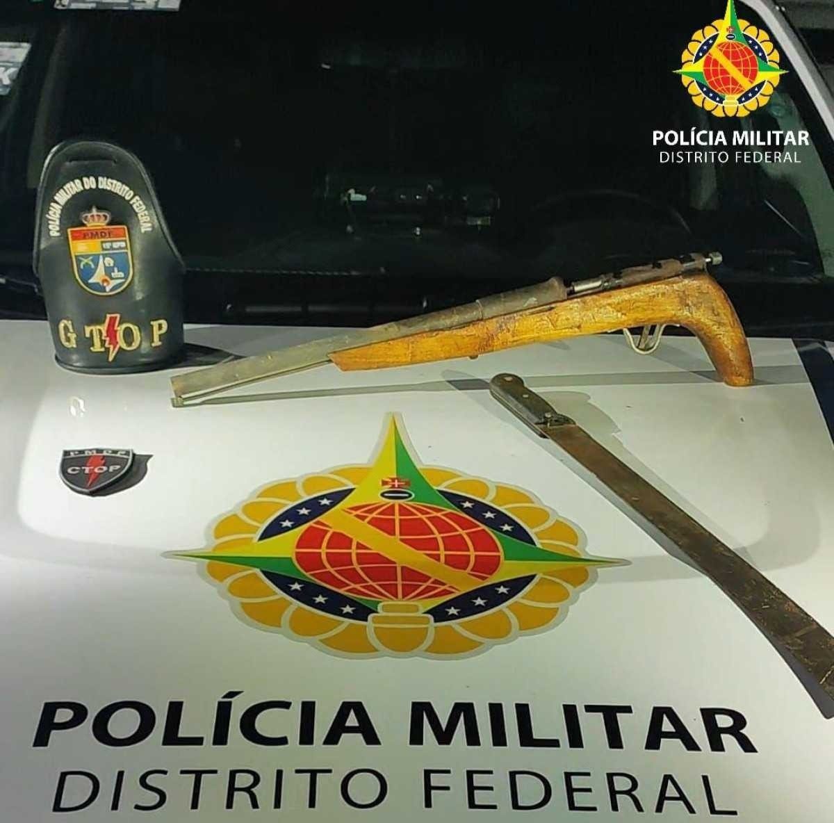 Homem é detido por ameaçar vizinhos com arma caseira na Estrutural 