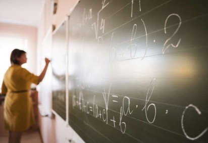 A edição de 2022 do Pisa é o primeiro estudo em grande escala com dados sobre como a pandemia afetou o desempenho de estudantes ao redor do mundo -  (crédito: Reprodução/Freepik)