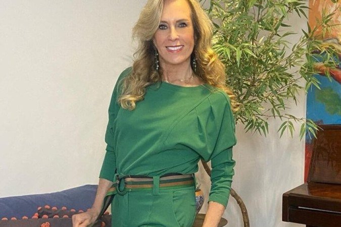 Helô Pinheiro esbanja corpaço na praia de Ipanema e causa alvoroço -  (crédito: Observatorio dos Famosos)