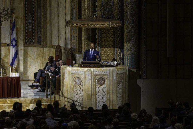 Prefeito de Nova York, Eric Adams       -  (crédito: ALEX KENT / GETTY IMAGES NORTH AMERICA / GETTY IMAGES VIA AFP)
