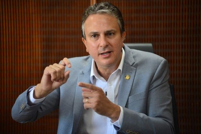 O ministro da Educação listou uma série de ações que a pasta vem desenvolvendo ao longo deste ano para aumentar o desempenho dos alunos do Ensino Médio - (crédito: Ed Alves/CB/DA.Press) O ministro da Educação listou uma série de ações que a pasta vem desenvolvendo ao longo deste ano para aumentar o desempenho dos alunos do Ensino Médio - (crédito: Ed Alves/CB/DA.Press)