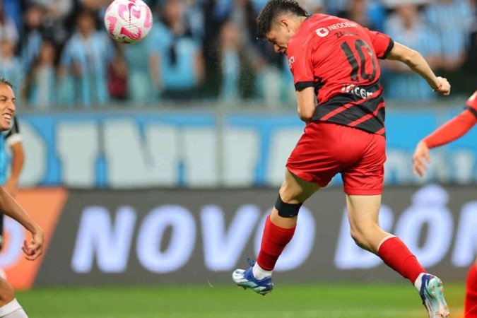 O Athletico-PR deu o importante na disputa por o à Libertadores na próxima temporada - (crédito: Jogada10) O Athletico-PR deu o importante na disputa por o à Libertadores na próxima temporada - (crédito: Jogada10)
