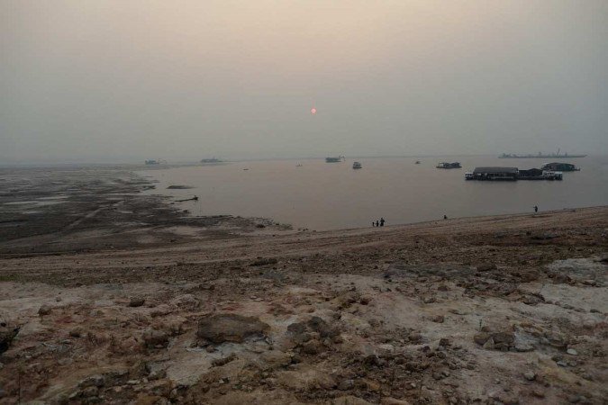 Principal afluente do Solimões e maior rio de águas pretas voltou a subir o nível após pior estiagem já registrada na história - (crédito: MICHAEL DANTAS / AFP) Principal afluente do Solimões e maior rio de águas pretas voltou a subir o nível após pior estiagem já registrada na história - (crédito: MICHAEL DANTAS / AFP)