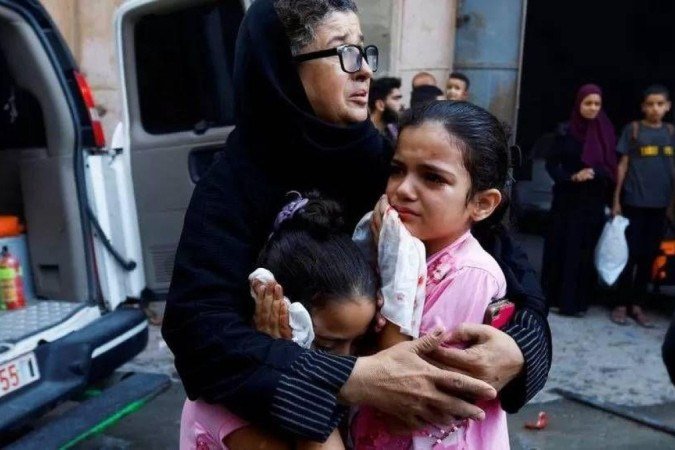 Bombardeios israelenses deixaram pelo menos 3.300 mortos e 13.000 feridos em 11 dias, segundo o Ministério da Saúde palestino. -  (crédito: Reuters)