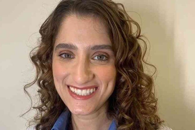 Drogas do grupo de terapias-alvo e o emprego da medicina de precisão para estabelecer tratamento individualizado são alternativas para o câncer de mama, como destaca Carolina Martins Vieira, oncologista do Grupo Oncoclínicas Belo Horizonte
- (crédito: Arquivo Pessoal) Drogas do grupo de terapias-alvo e o emprego da medicina de precisão para estabelecer tratamento individualizado são alternativas para o câncer de mama, como destaca Carolina Martins Vieira, oncologista do Grupo Oncoclínicas Belo Horizonte
- (crédito: Arquivo Pessoal)