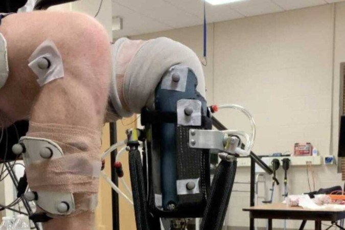 Peça avalia itens como a velocidade do caminhar para chegar a movimentos mais próximos do natural