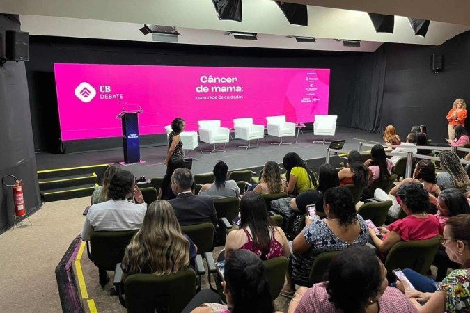 A presidente da Sociedade de Mastologia, Lucimara Veras, ressaltou a importância de levar informações de qualidade sobre a doença. - (crédito: Cadu Ibarra/CB/D.A Press) A presidente da Sociedade de Mastologia, Lucimara Veras, ressaltou a importância de levar informações de qualidade sobre a doença. - (crédito: Cadu Ibarra/CB/D.A Press)