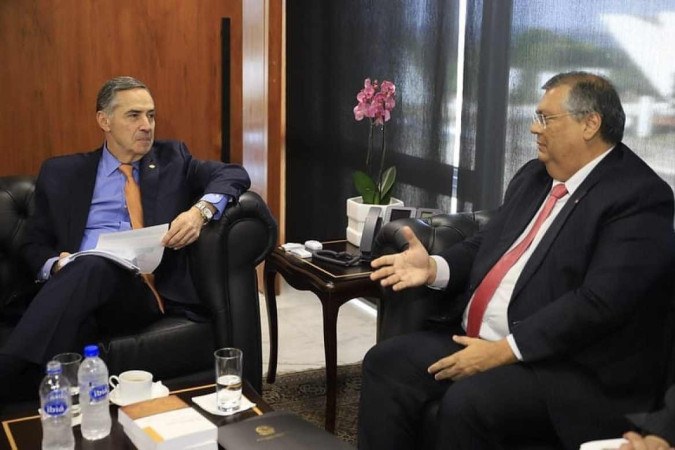 Dino se reúne com Barroso para discutir melhorias no sistema carcerário