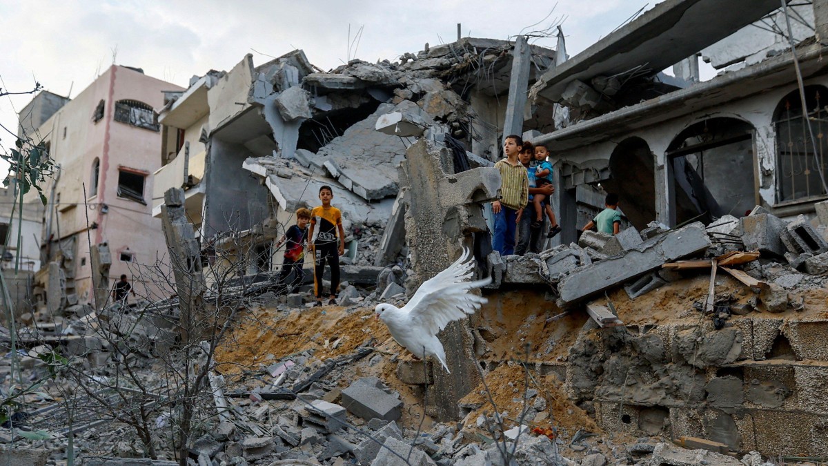 'Parece que só fugimos de uma morte para outra': o relato de repórter da BBC que obedeceu ordem de evacuação em Gaza
