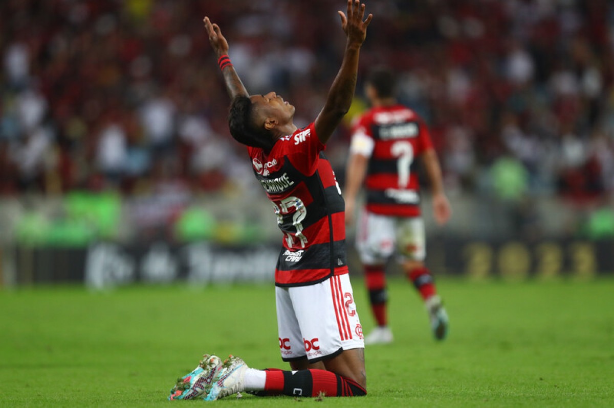 Flamengo se reúne com empresário de Bruno Henrique