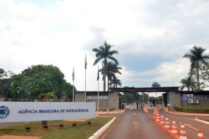Profissionais da Abin fazem carta pedindo reajuste salarial - (crédito: Ed Alves/CB/DA.Press) Profissionais da Abin fazem carta pedindo reajuste salarial - (crédito: Ed Alves/CB/DA.Press)