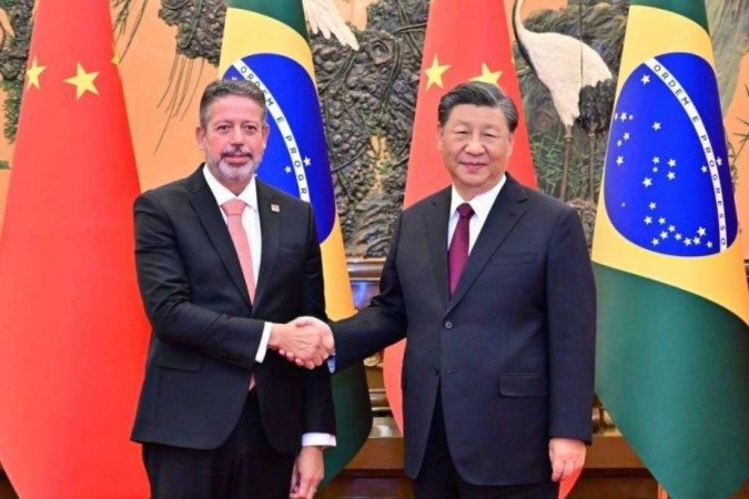 Lira e uma comitiva brasileira estão em Pequim para o Fórum Cinturão e Rota - (crédito: Divulgação/Ministério do Exterior da China) Lira e uma comitiva brasileira estão em Pequim para o Fórum Cinturão e Rota - (crédito: Divulgação/Ministério do Exterior da China)