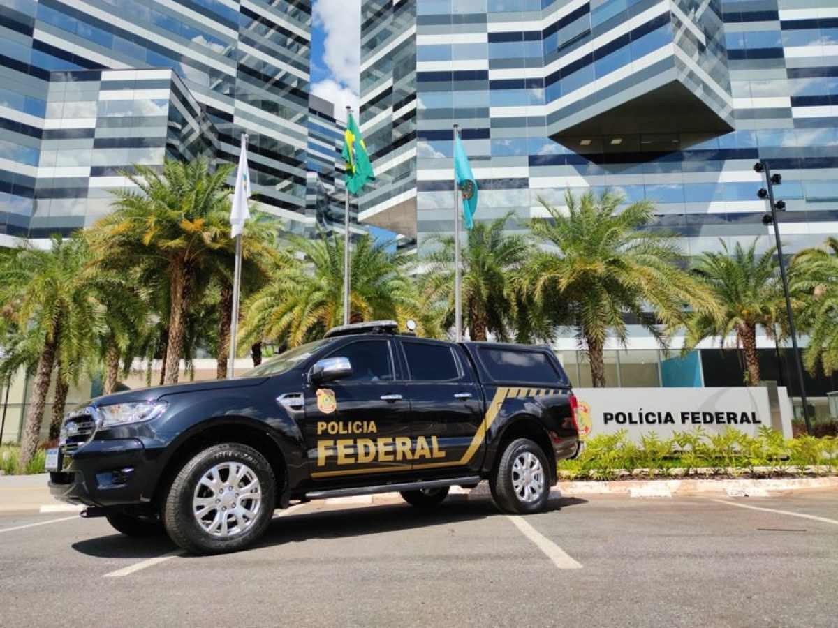 Procurados pela Interpol são presos pela Polícia Federal, no Brasil