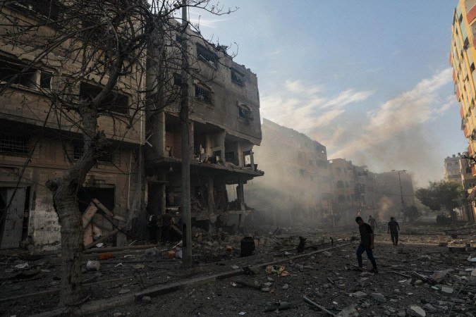 Área destruída após ataque aéreo israelense em Gaza - (crédito: MOHAMMED SABER/EPA-EFE/REX/Shutterstock () Área destruída após ataque aéreo israelense em Gaza - (crédito: MOHAMMED SABER/EPA-EFE/REX/Shutterstock ()
