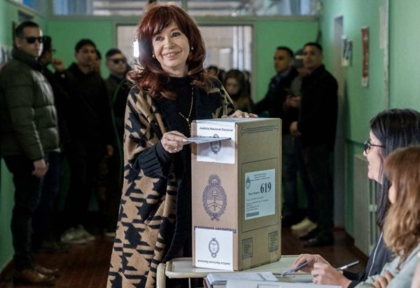  Assessoria de Imprensa de CRISTINA FERNANDEZ DE KIRCHNER