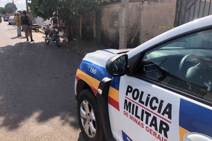 Local do crime, no Bairro São José Operário, em Patos de Minas. Criança de 4 anos foi atingida por dois atiradores que passaram de bicicleta -  (crédito: Igor Nunes / Patos Notícias)