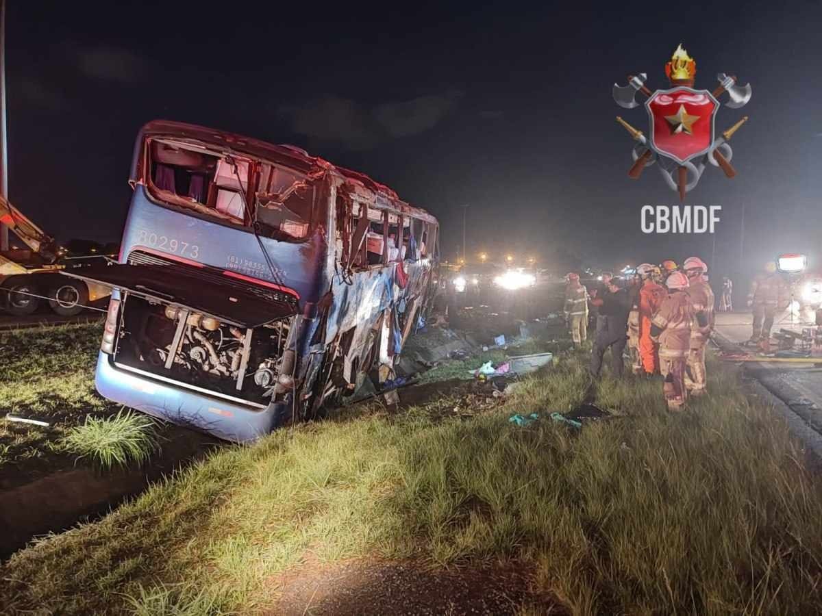 Tragédia: duas vítimas de ônibus que tombou na BR-070 seguem internadas
